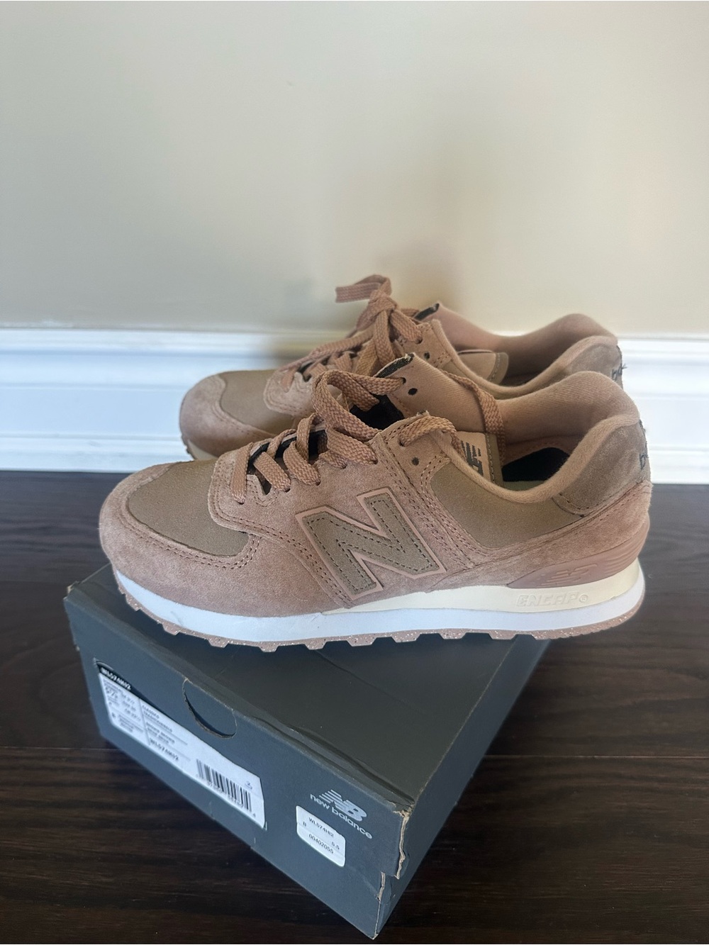 Rare color! New Balance 574 womens sneakers running shoes in taupe / mushroom
